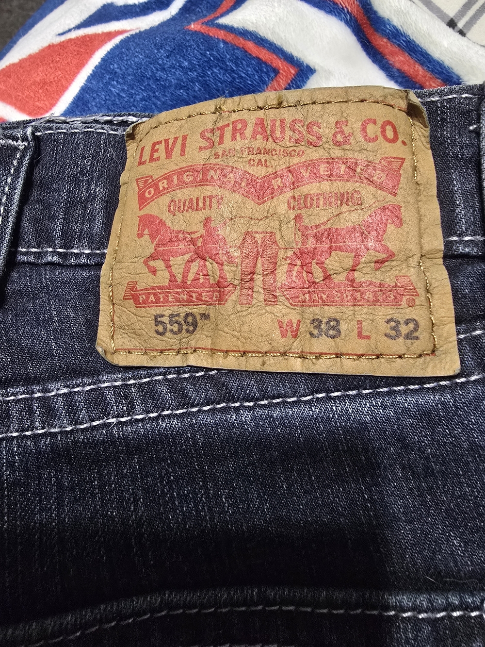 Levi's Men 559 Relaxed Straight Jeans in Dark Indigo